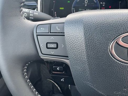 New 2026 Toyota Camry SE image 19