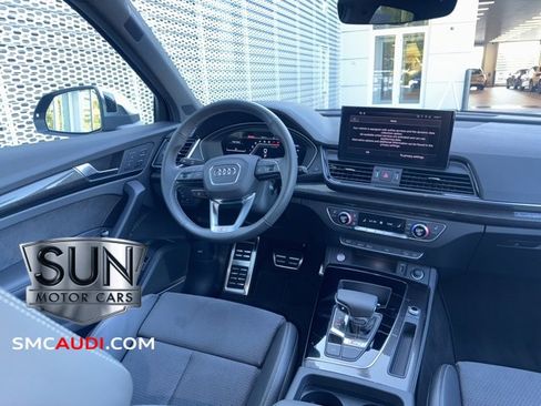 Used 2025 Audi SQ5 Premium Plus w/ Premium Plus Package image 12