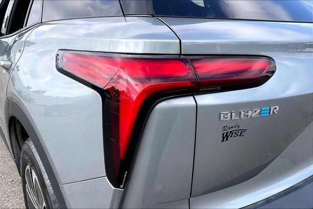 Certified 2024 Chevrolet Blazer EV LT AWD/4WD image 28