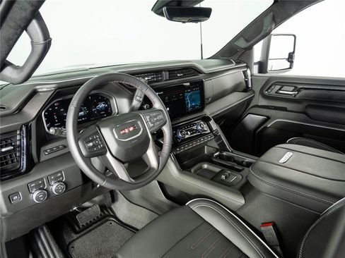 Used 2026 GMC Sierra 2500 AT4X w/ LPO, Black Badging Package AWD/4WD image 4