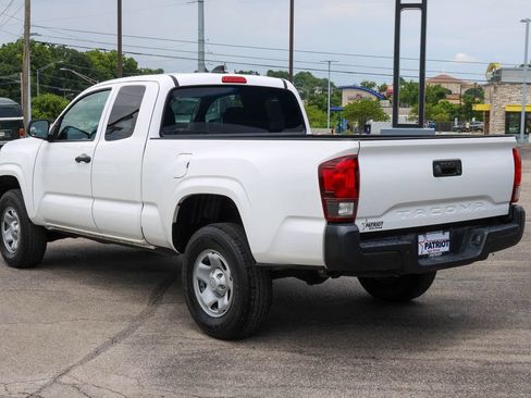 Used 2023 Toyota Tacoma SR RWD image 3