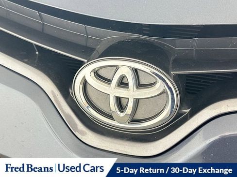 Used 2015 Toyota Corolla L image 24