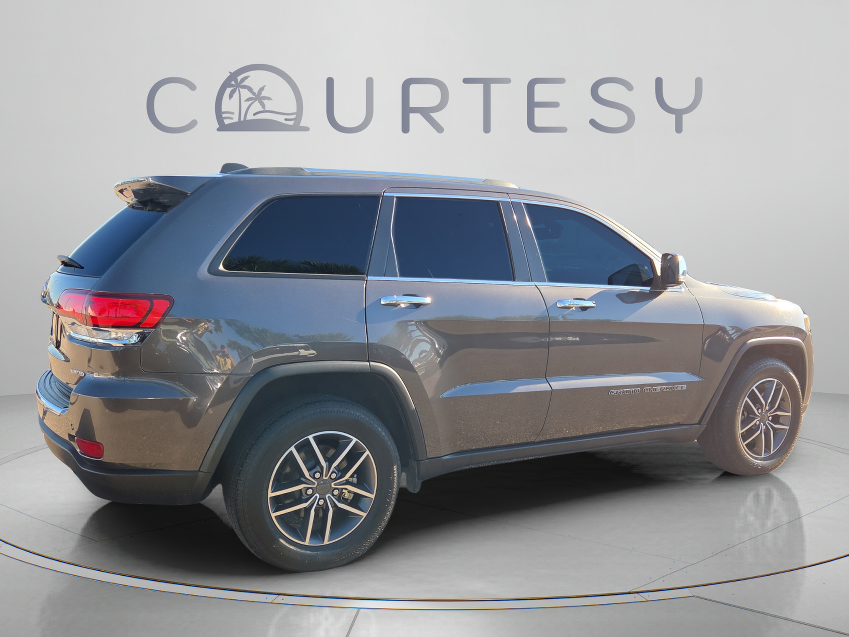 Used 2021 Jeep Grand Cherokee Limited w/ Luxury Group II RWD image 5