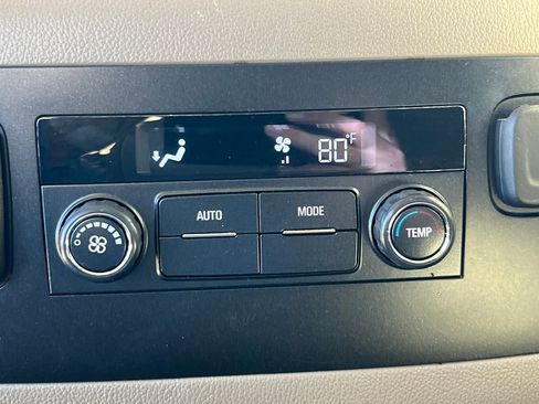 Used 2018 Chevrolet Suburban LS w/ Max Trailering Package image 34