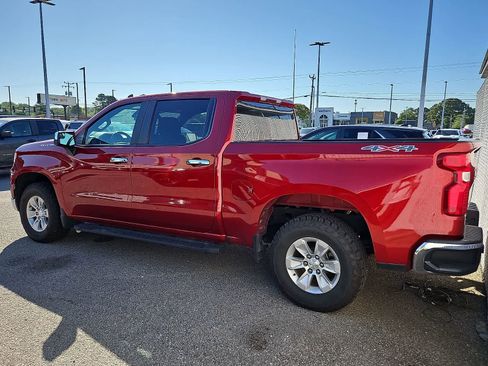 Used 2023 Chevrolet Silverado 1500 LT AWD/4WD image 4