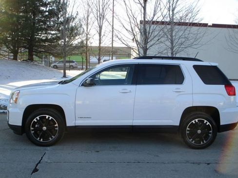 Used 2017 GMC Terrain SLE w/ Nightfall Package image 3