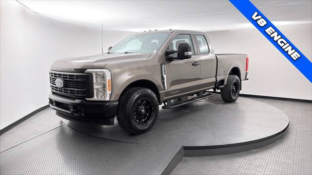 Used 2023 Ford F250 XL RWD image 2
