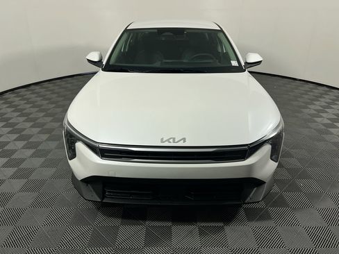 New 2025 Kia K4 LXS image 9