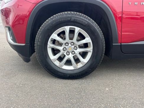 Used 2019 Chevrolet Traverse LT w/ LPO, Floor Liner Package AWD/4WD image 10
