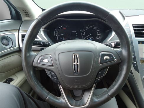 Used 2018 Lincoln MKZ Reserve w/ Climate Package AWD/4WD image 13