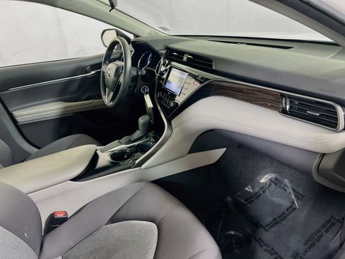 Used 2020 Toyota Camry LE FWD image 26