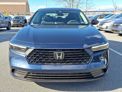 Certified 2025 Honda Accord SE image 2