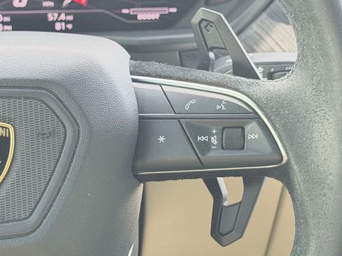 Used 2019 Lamborghini Urus AWD/4WD image 23