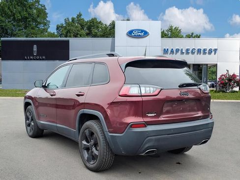 Used 2019 Jeep Cherokee Latitude Plus AWD/4WD image 3