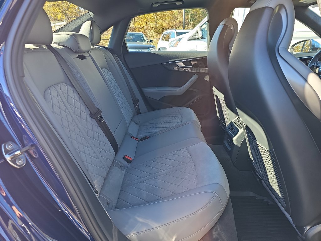 Used 2024 Audi S4 Premium Plus w/ Premium Plus Package AWD/4WD image 28