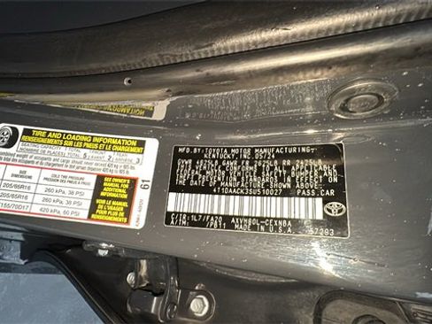 Used 2025 Toyota Camry LE image 37