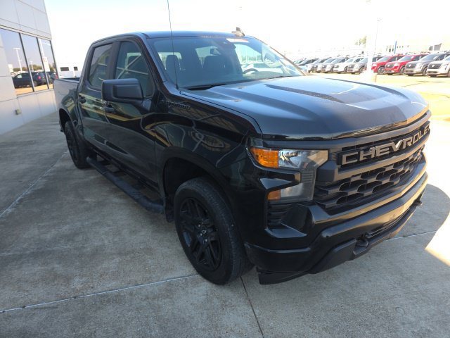 Used 2024 Chevrolet Silverado 1500 Custom w/ Turbomax Blackout Package AWD/4WD image 5