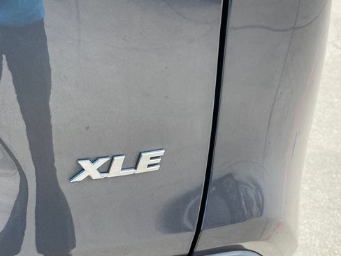 Used 2023 Toyota RAV4 XLE Premium FWD image 6