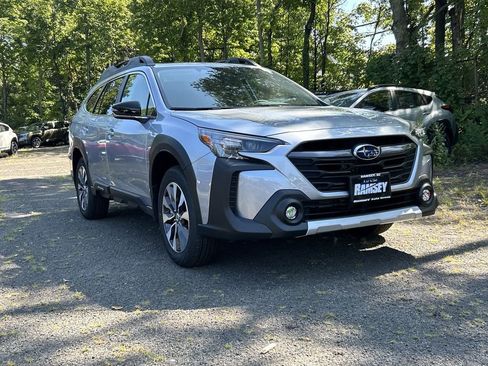 Used 2025 Subaru Outback Limited XT w/ Popular Package #2 image 1