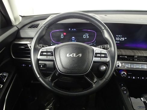 Used 2024 Kia Telluride EX image 28