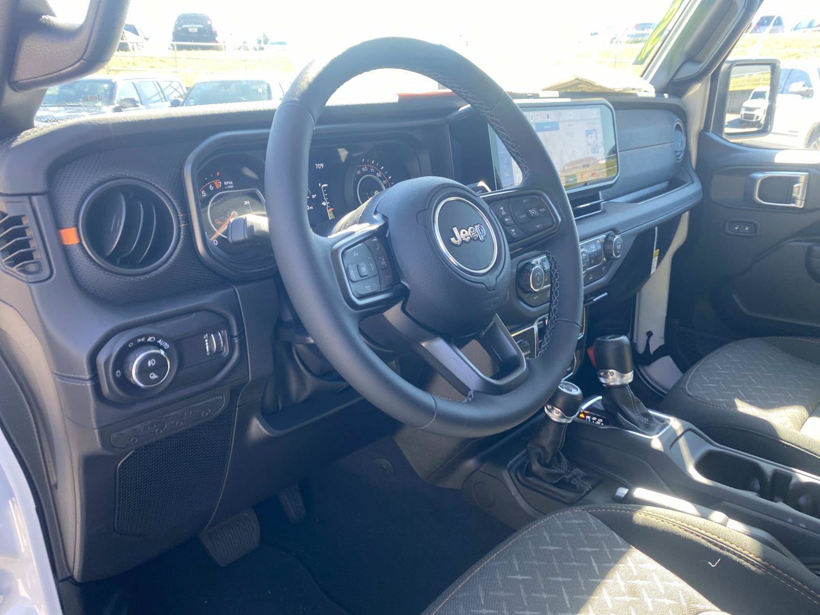 Used 2026 Jeep Gladiator Mojave AWD/4WD image 25