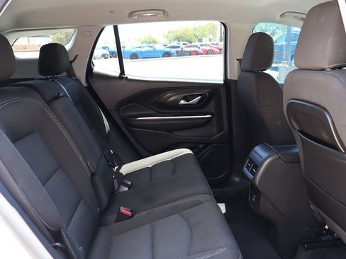 Used 2022 GMC Terrain SLE w/ Driver Convenience Package FWD image 27