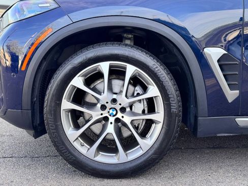 Used 2024 BMW X5 xDrive40i w/ Premium Package AWD/4WD image 11