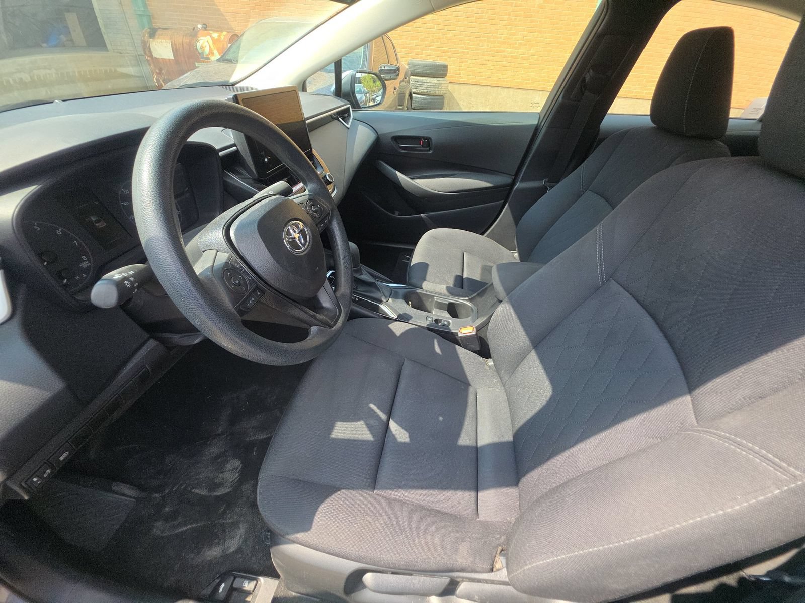 Used 2025 Toyota Corolla LE FWD image 3