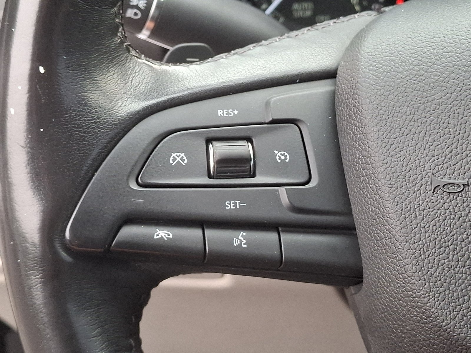 Used 2019 Cadillac XT4 Luxury AWD/4WD image 22