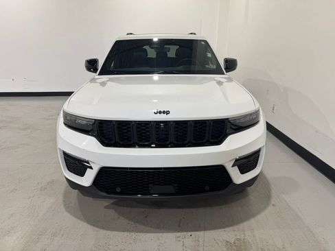 Used 2024 Jeep Grand Cherokee Limited w/ Luxury Tech Group II AWD/4WD image 11