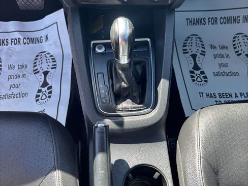 Used 2016 Volkswagen Jetta SE image 19