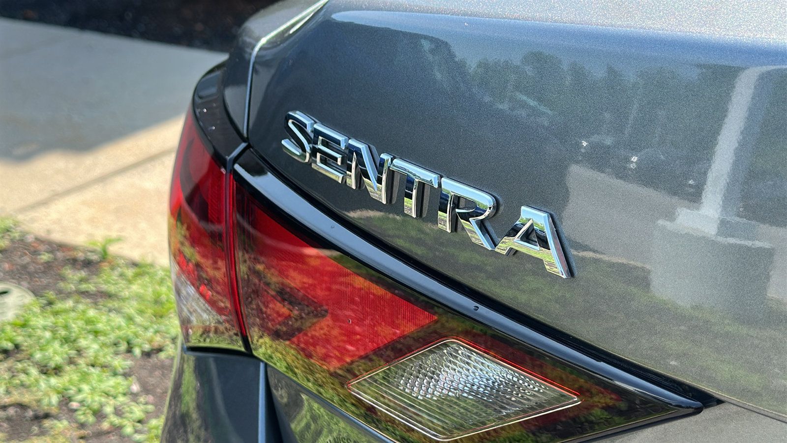 Certified 2024 Nissan Sentra SV FWD image 9