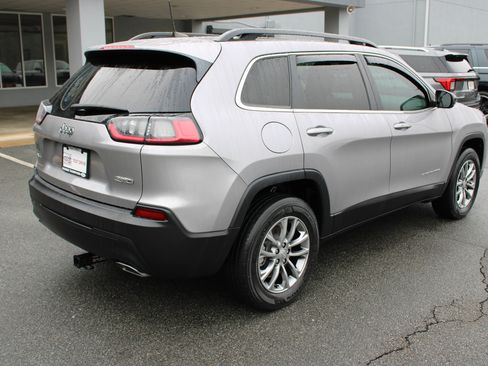Used 2022 Jeep Cherokee Latitude Lux w/ Sun & Sound Group image 3