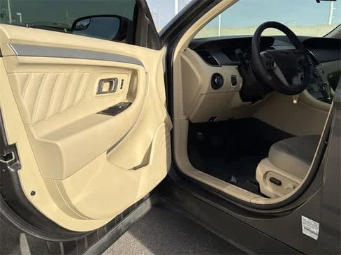Used 2018 Ford Taurus SE image 15