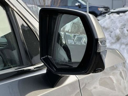 Used 2022 Chevrolet Tahoe RST w/ Sport Performance Package image 32