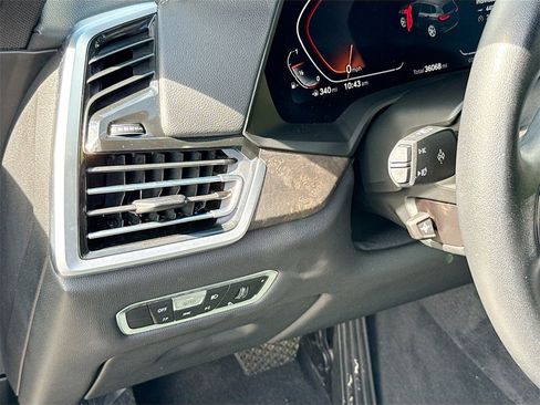 Used 2022 BMW X5 xDrive40i w/ Premium Package image 11
