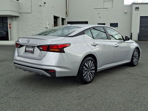 Used 2025 Nissan Altima 2.5 SV image 5