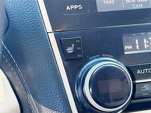 Used 2018 Subaru Outback 2.5i Premium image 19