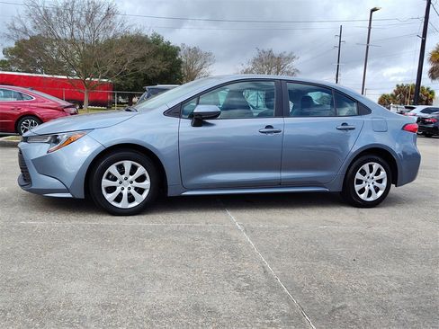 Used 2024 Toyota Corolla LE image 3