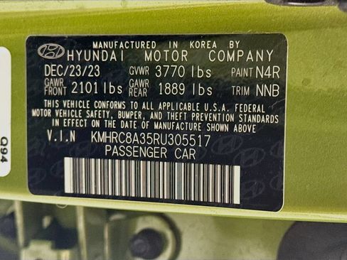 Used 2024 Hyundai Venue SEL FWD image 32