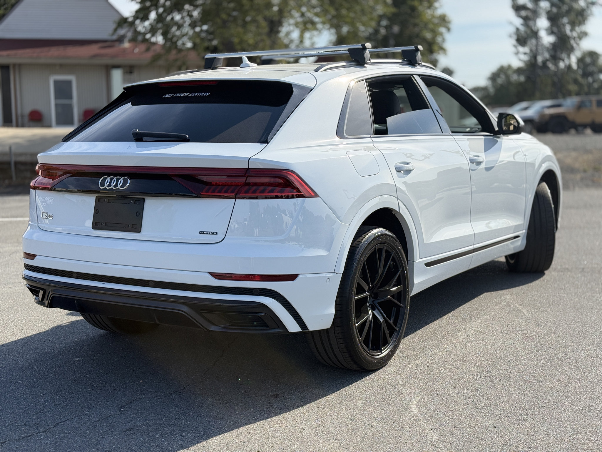 Used 2022 Audi Q8 Premium Plus AWD/4WD image 9
