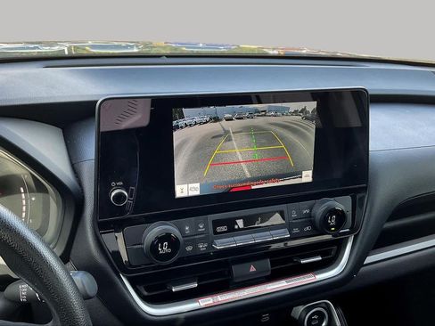 Used 2025 Toyota Grand Highlander AWD Hybrid image 26