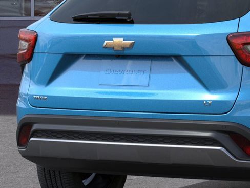 New 2026 Chevrolet Trax LT w/ Driver Confidence Package image 14