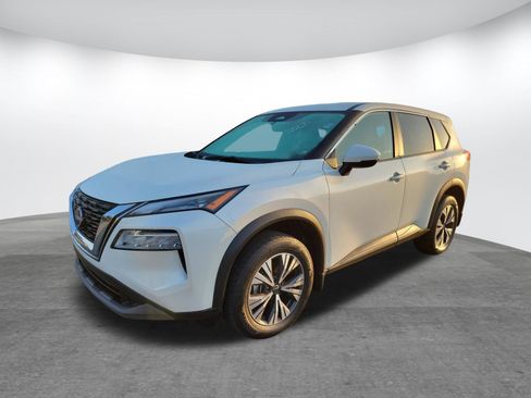 Used 2022 Nissan Rogue SV AWD/4WD image 3