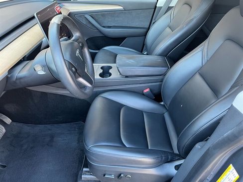 Used 2023 Tesla Model Y AWD image 9