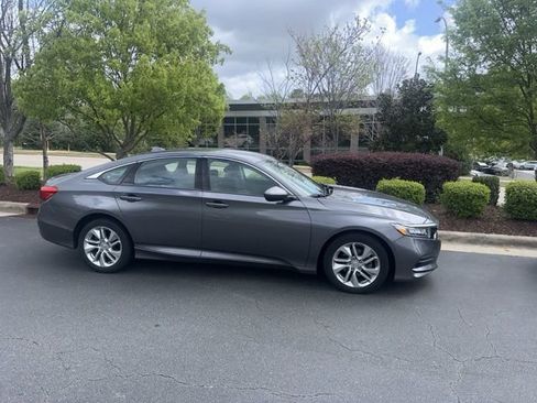 Used 2018 Honda Accord LX image 1