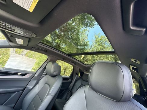 Certified 2025 Porsche Cayenne AWD/4WD image 18