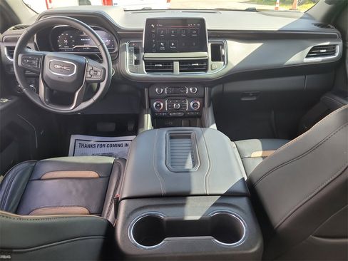 Used 2023 GMC Yukon AT4 w/ Technology Package image 14