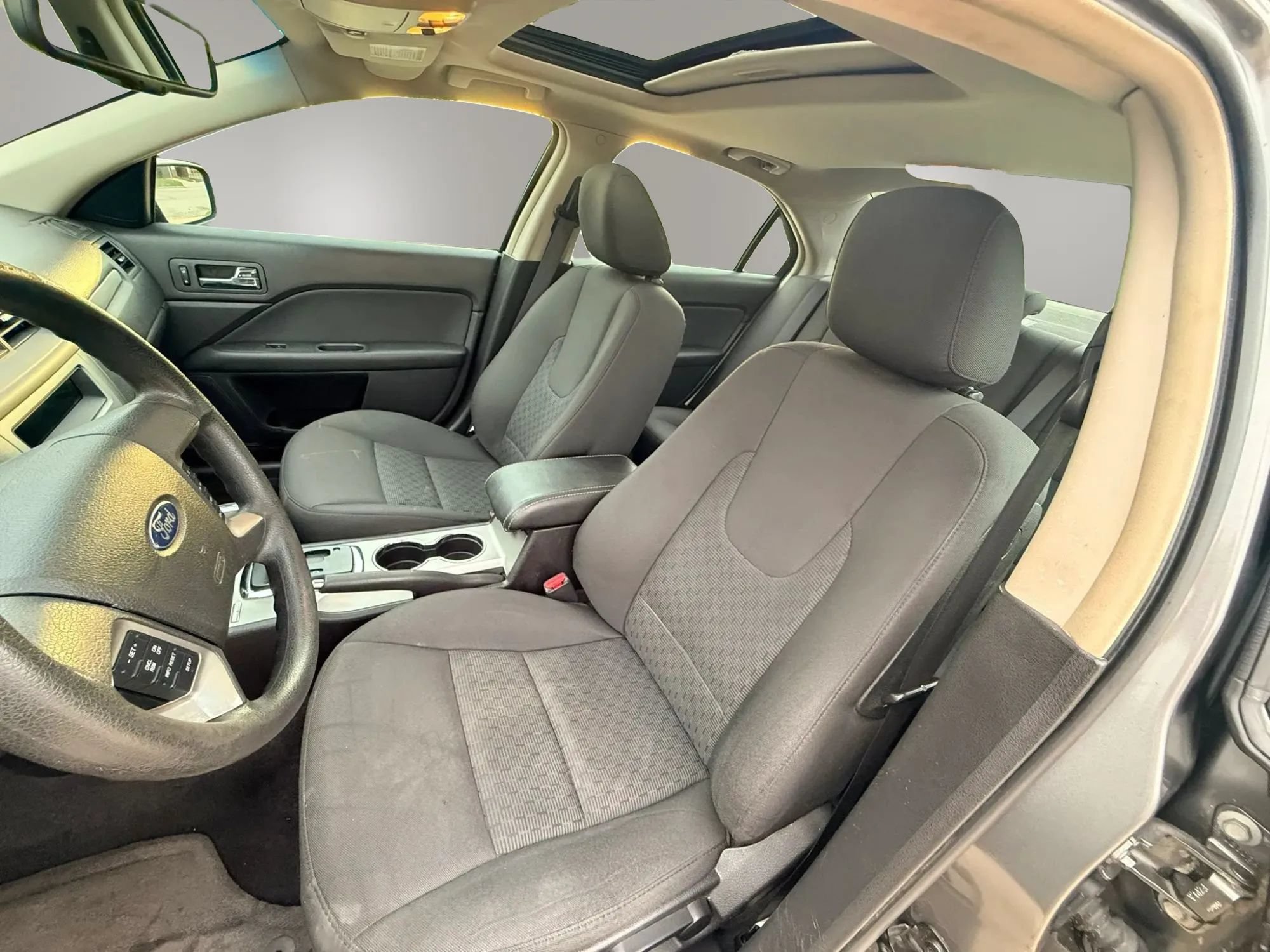 Used 2010 Ford Fusion SE FWD image 10
