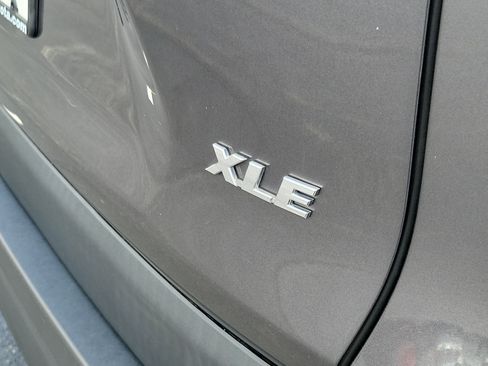 Certified 2022 Toyota RAV4 XLE w/ Convenience Package FWD image 7